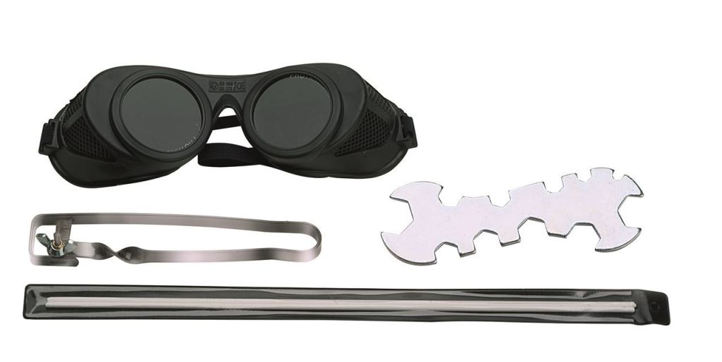 Zeer compacte set voor het autogeen lassen.
Wegwerpcilinders voor zuurstof en gas.
Branderset zit compact opgeborgen in een metalen beugel.
Het speciale TurboGas zorgt ervoor dat er een temepratuur wordt bereikt van 3050 C

De complete set wordt gele